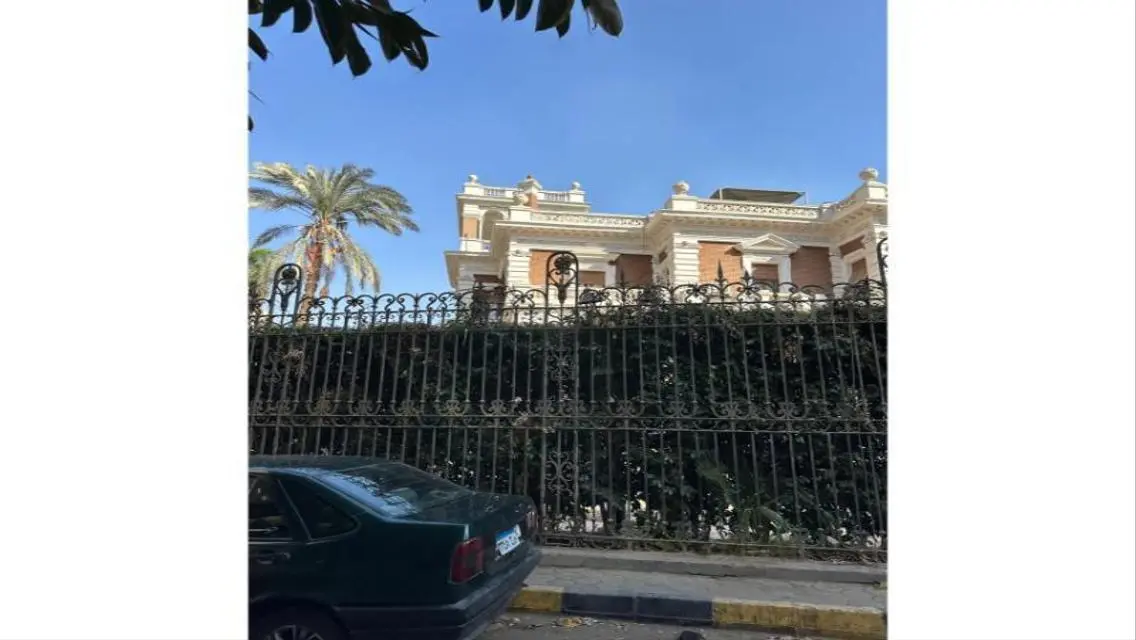 Beautiful historic palace in the capital, for sale