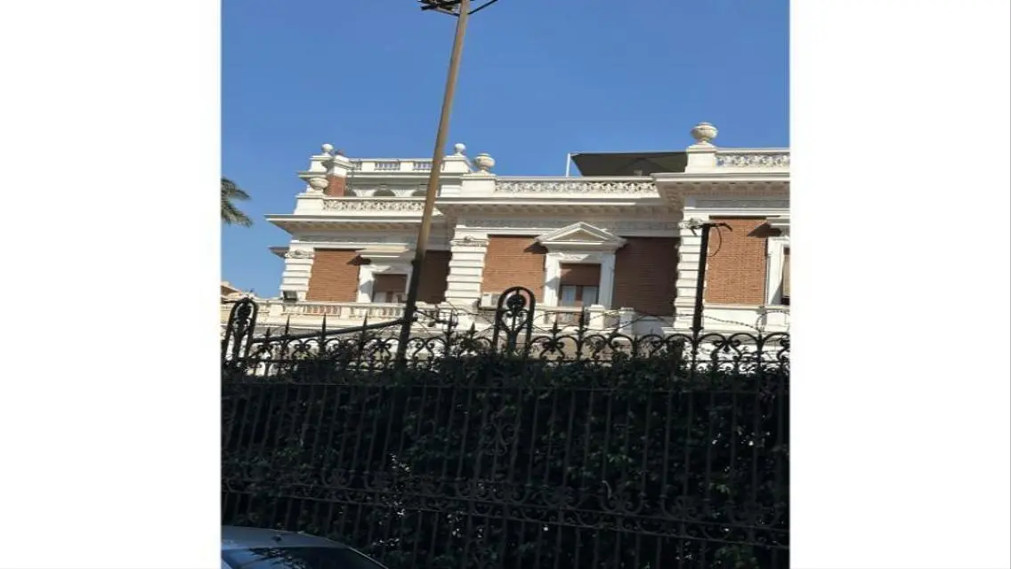 Beautiful historic palace in the capital, for sale