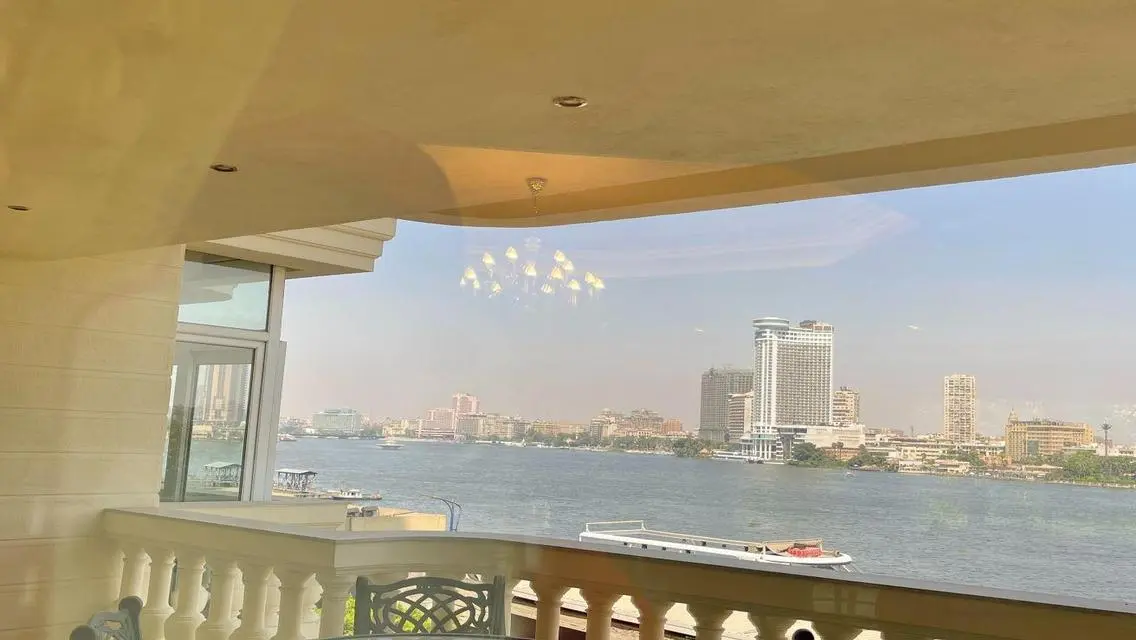 شقه 300m فاخره مفروشه بجوار شيراتون سعر مميزعالنيل