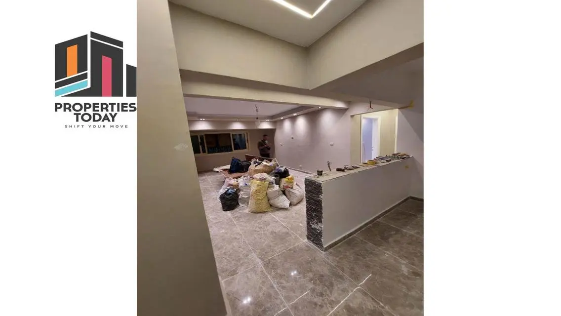 فيلا فاخرة للبيع بمساحة واسعة