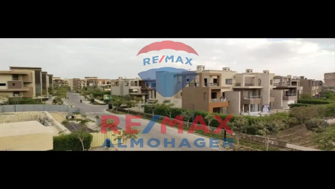Luxury Villa with Spacious Area and Premium Amenities