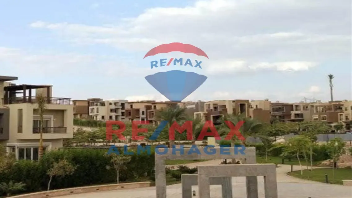 Luxury Villa with Spacious Area and Premium Amenities