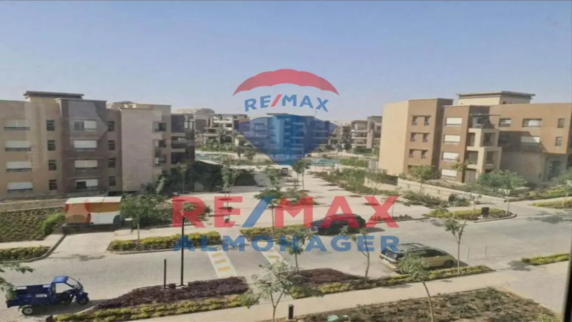 Luxury Villa with Spacious Area and Premium Amenities