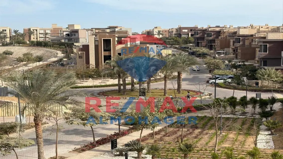 Luxury Villa with Spacious Area and Premium Amenities