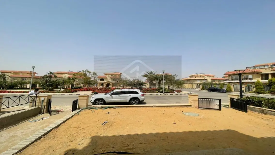 Villa for sale, corner view, wide garden, Bahri