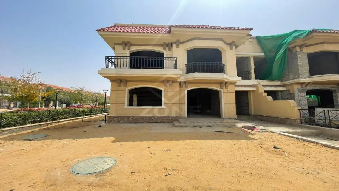 Villa for sale, corner view, wide garden, Bahri