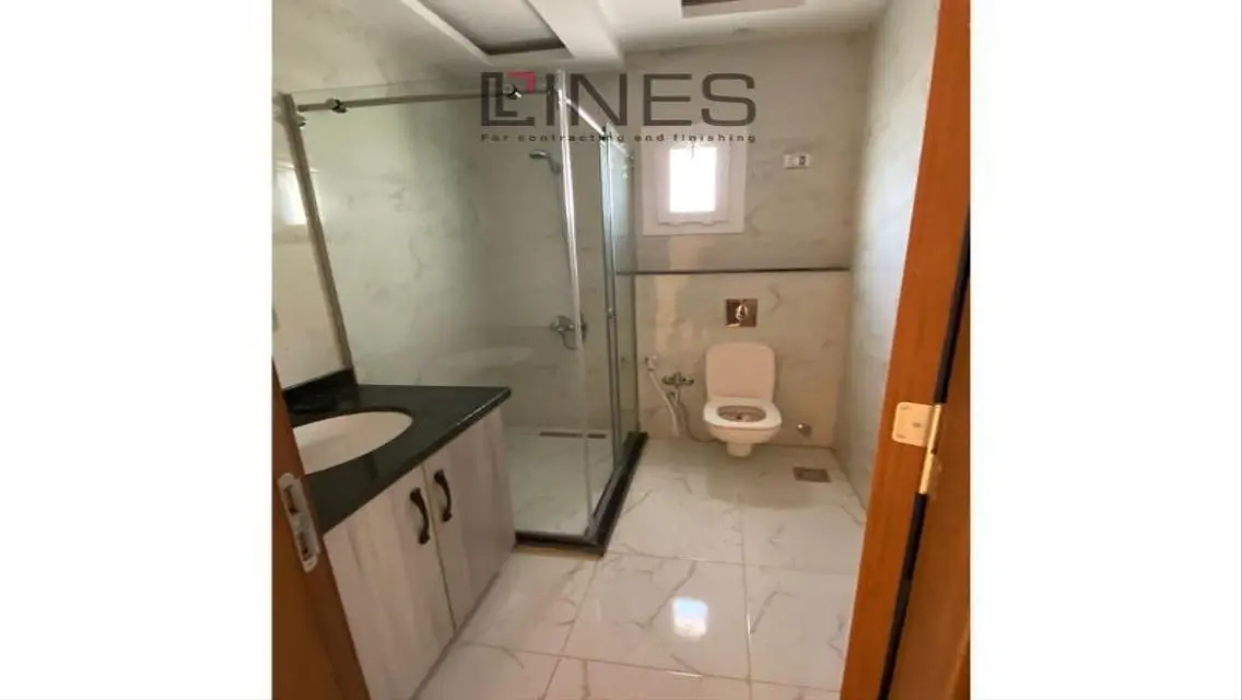 فيلا twin house type J Moden للبيع ، super Lux
