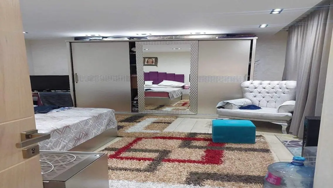 Apartment for rent with hotel furniture 