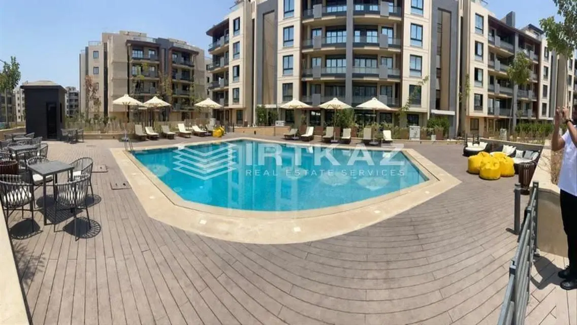 APT112m with garden installments 8y-prime LOCATION