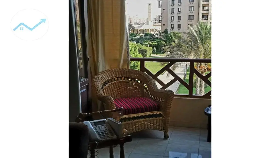 شقة فاخرة مع إطلالة مميزة بمساحة واسعة