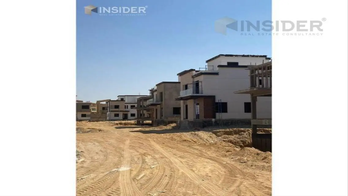 Town house corner  240m in Compound azzar 1