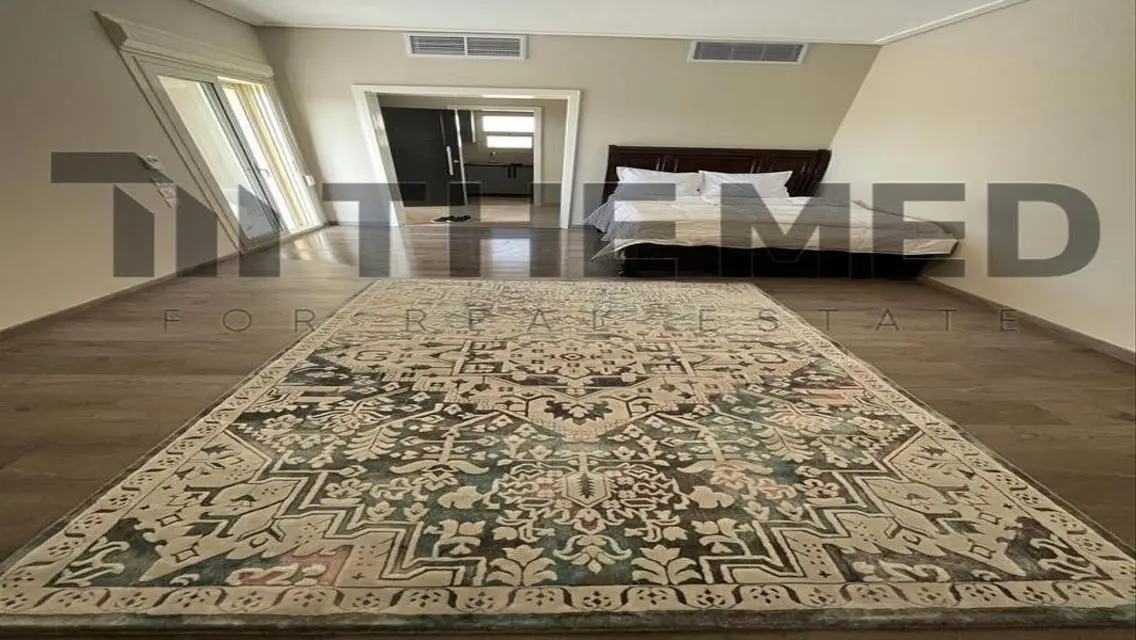شقة فاخرة تطل على ملعب جولف