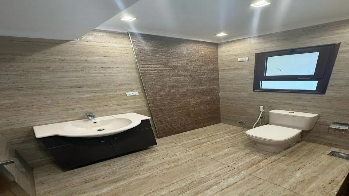 Twin house for rent in Mivida 5 bedrooms
