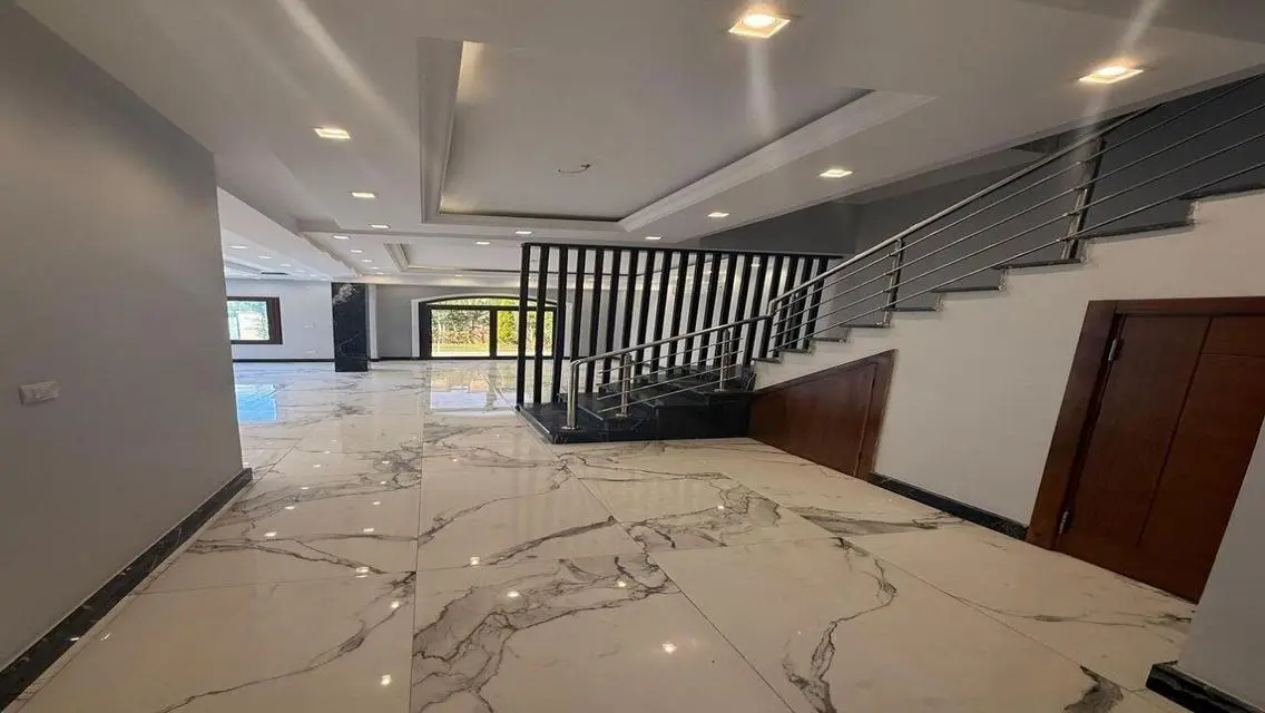 Twin house for rent in Mivida 5 bedrooms
