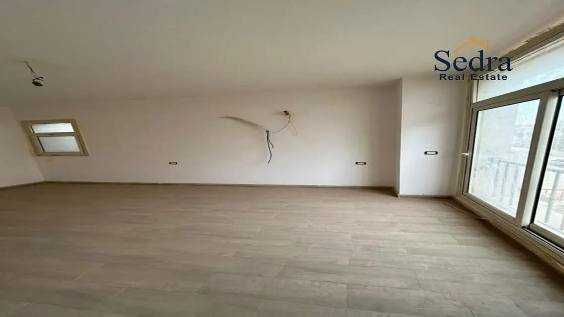 فيلا للبيع كورنر متشطبه فوري سراي القاهره الجديده
