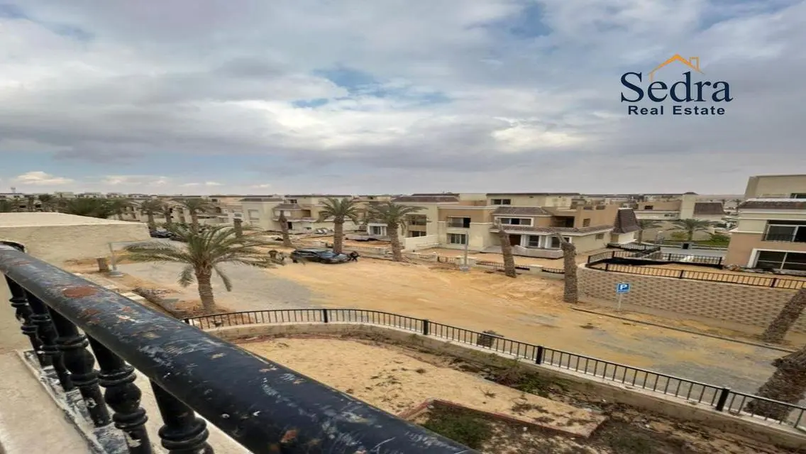 فيلا للبيع كورنر متشطبه فوري سراي القاهره الجديده