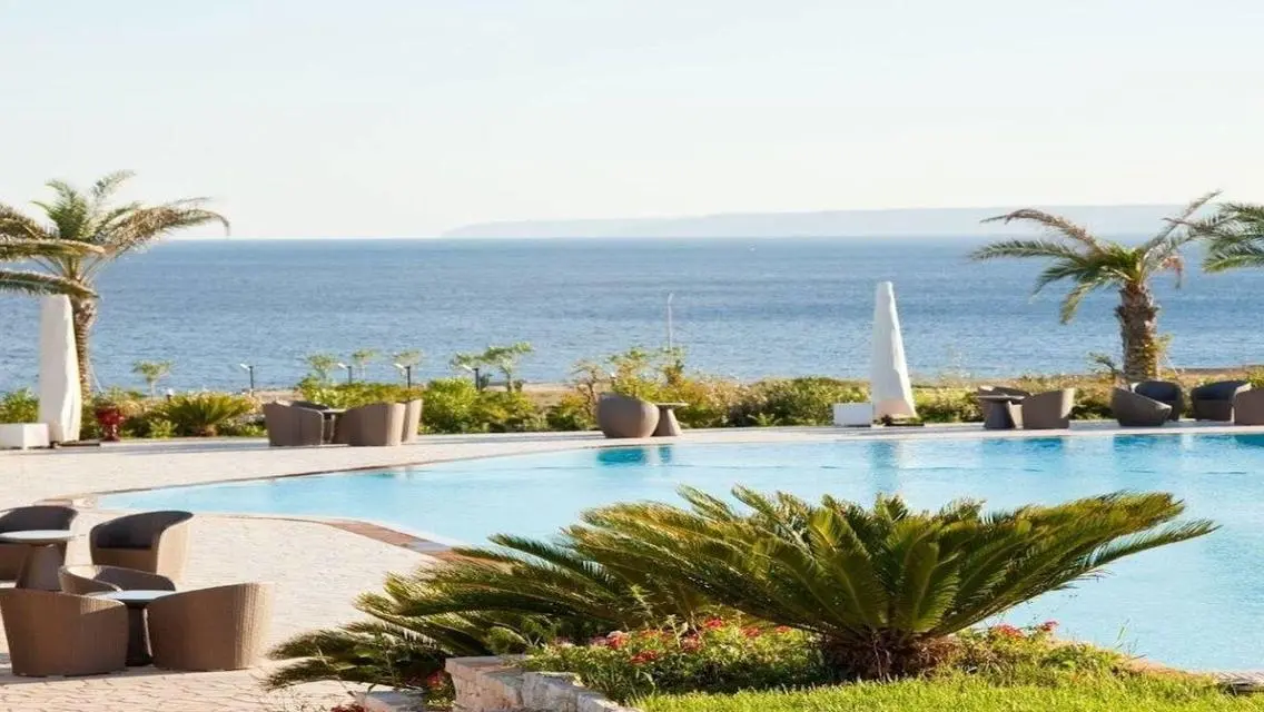 Luxury Finish Chalet For Sale Sea View Sodic
