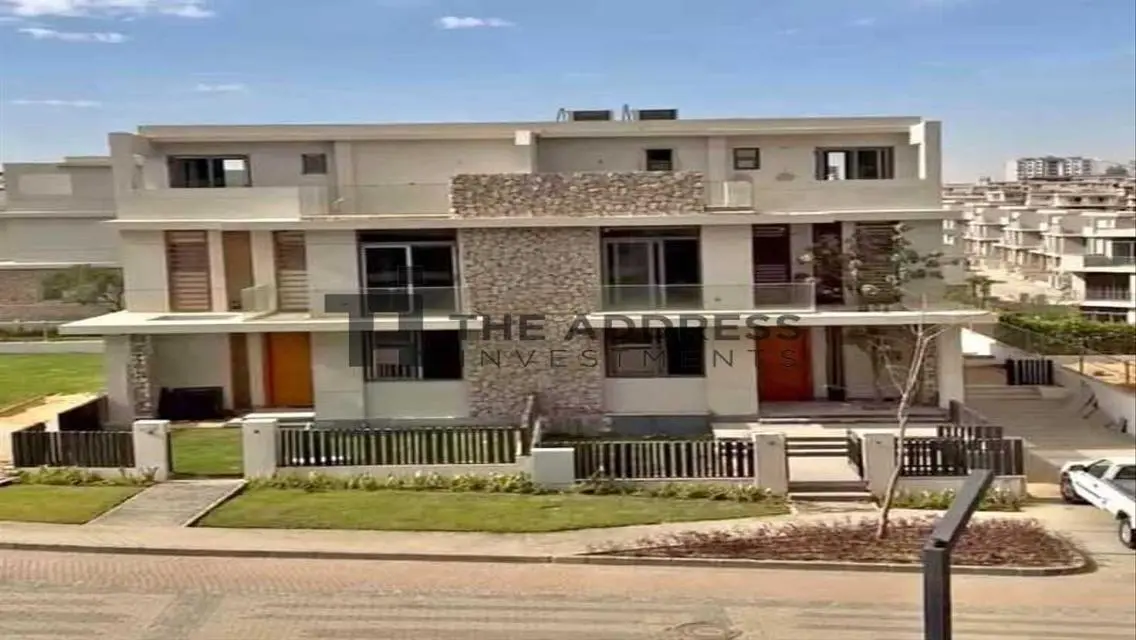 Townhouse corner + garden 5% installments 7 years