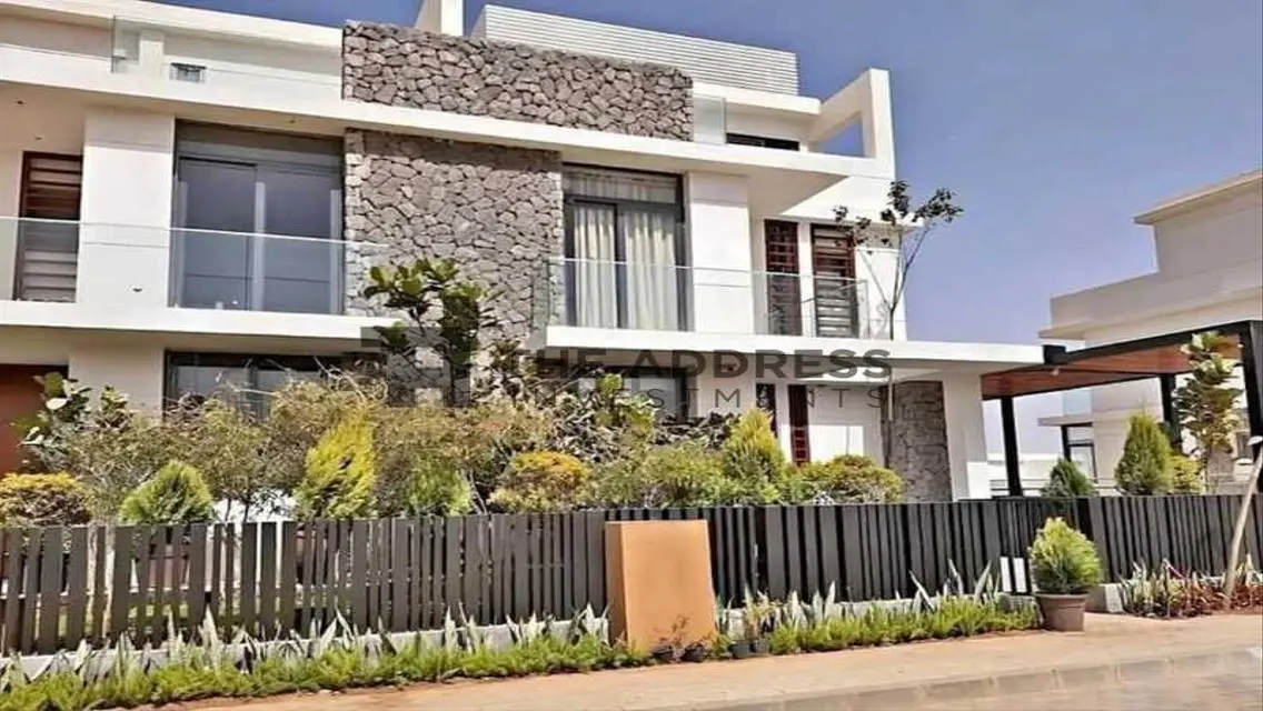 Townhouse corner + garden 5% installments 7 years