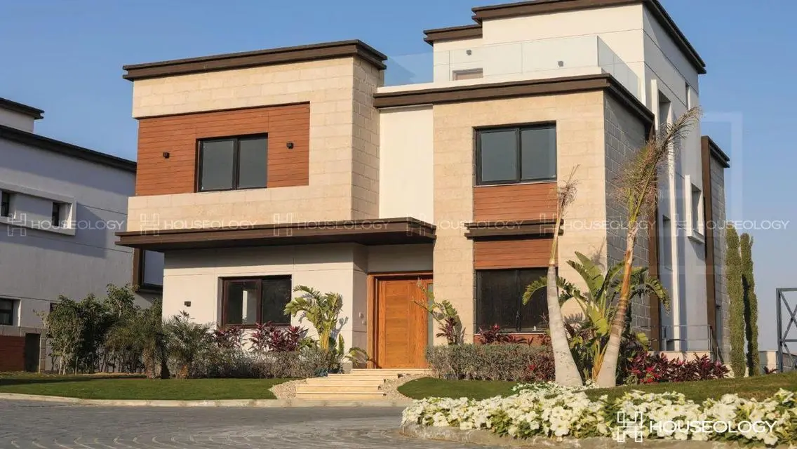 Town House Corner prime location pool view azzar 1