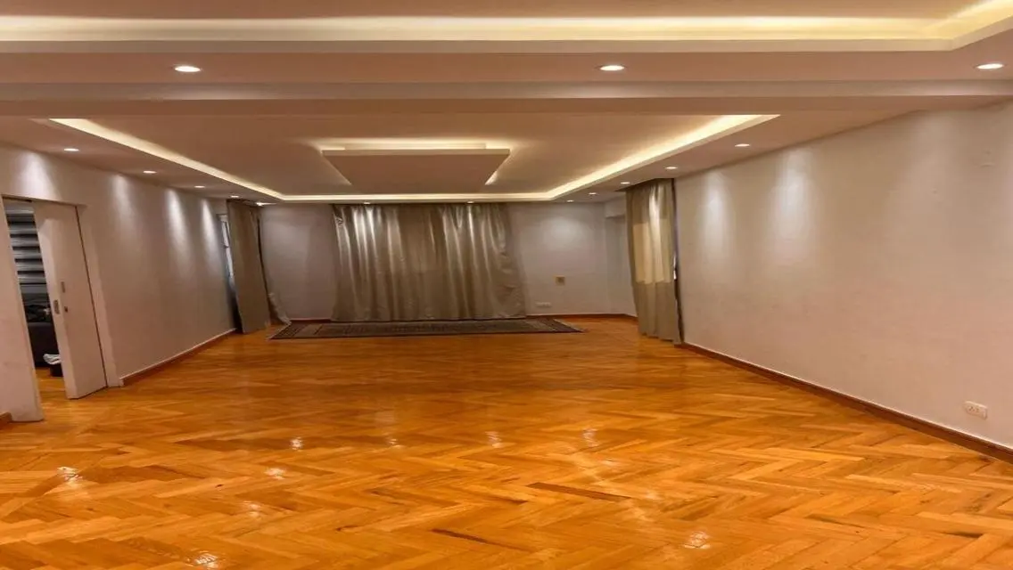 شقة فاخرة للبيع ,كمبوند التسع عمارات ,مصر الجديدة
