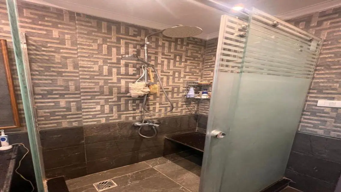 شقة فاخرة للبيع ,كمبوند التسع عمارات ,مصر الجديدة