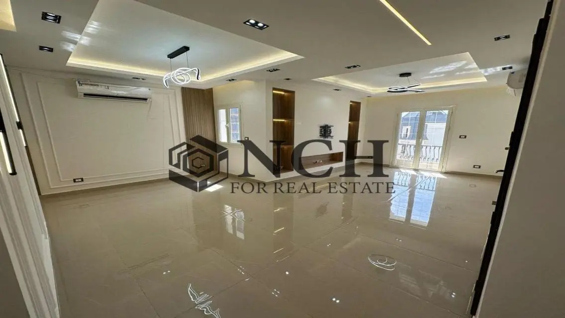 Penthouse Semi Furnished RENT - View Majestic Lake