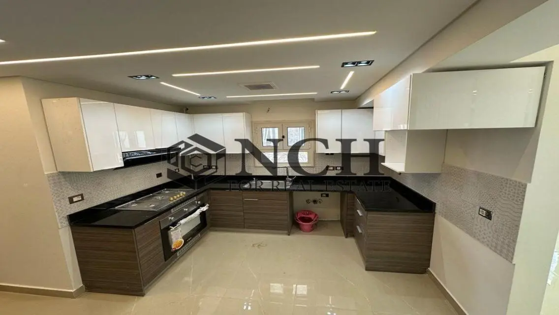 Penthouse Semi Furnished RENT - View Majestic Lake