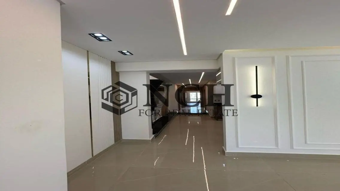 Penthouse Semi Furnished RENT - View Majestic Lake