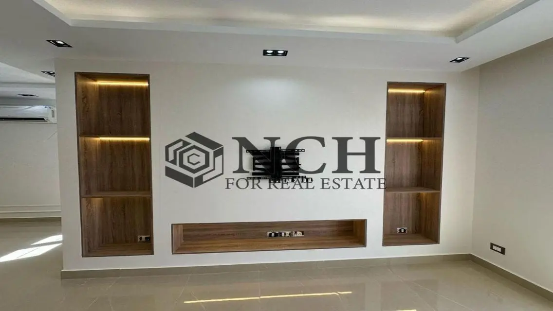 Penthouse Semi Furnished RENT - View Majestic Lake