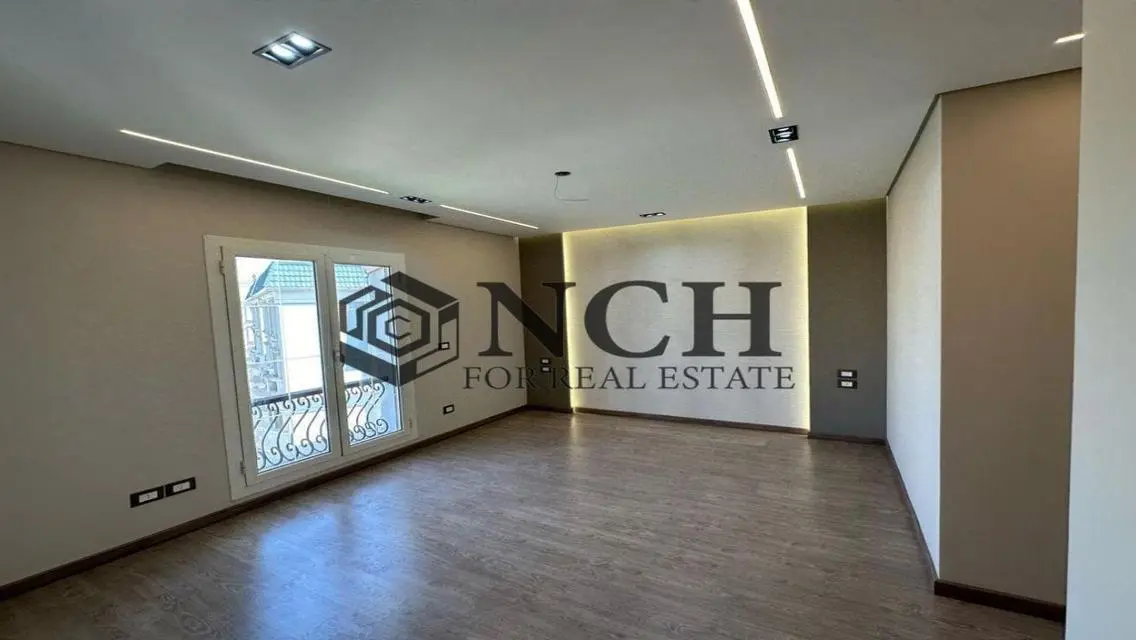 Penthouse Semi Furnished RENT - View Majestic Lake