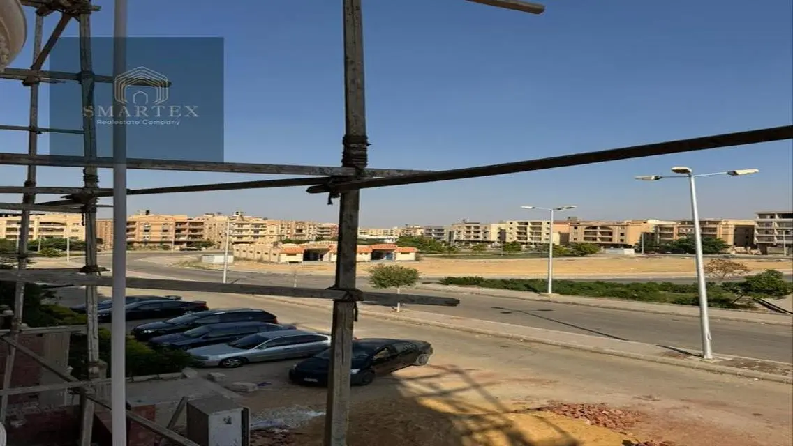 شقة ارضي 200 متر بجاردن ومدخل خاص