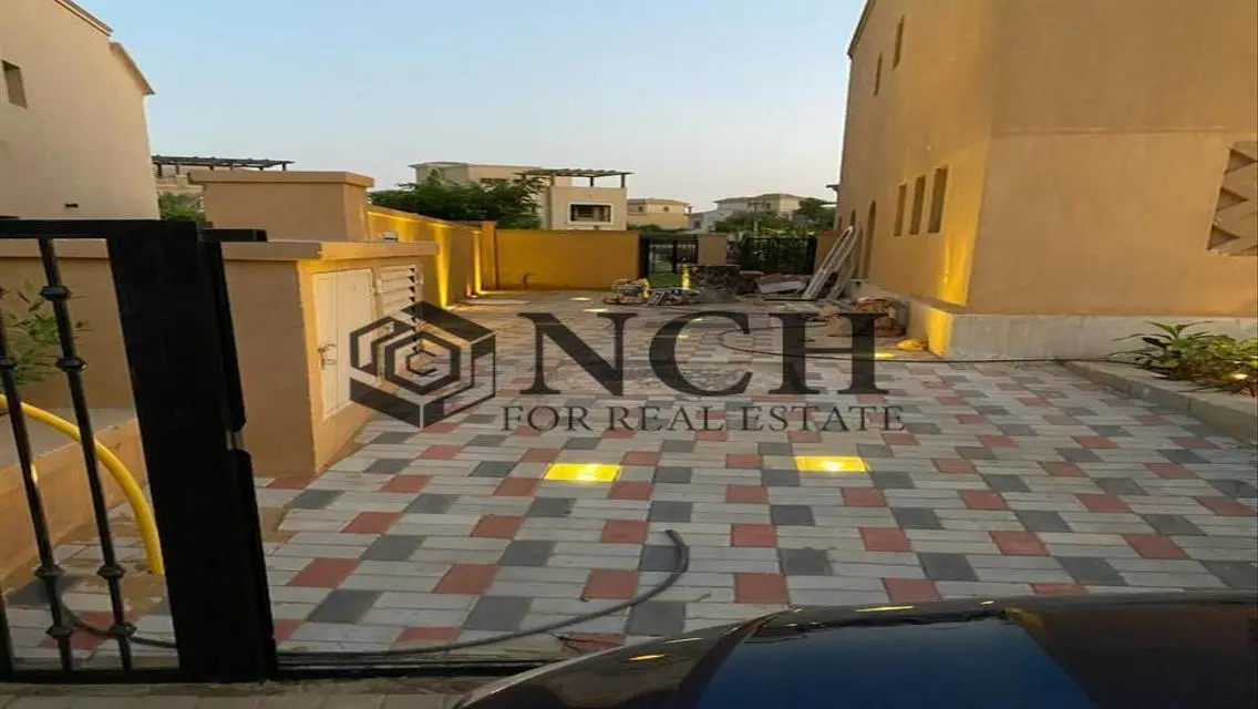 TWIN HOUSE 330M FOR SALE IN MIVIDA,PRIME LOCATION.