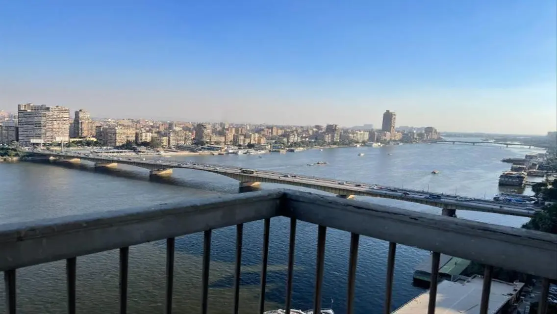 شقه عالنيل للبيع وللايجار فندقية فرش مستورد