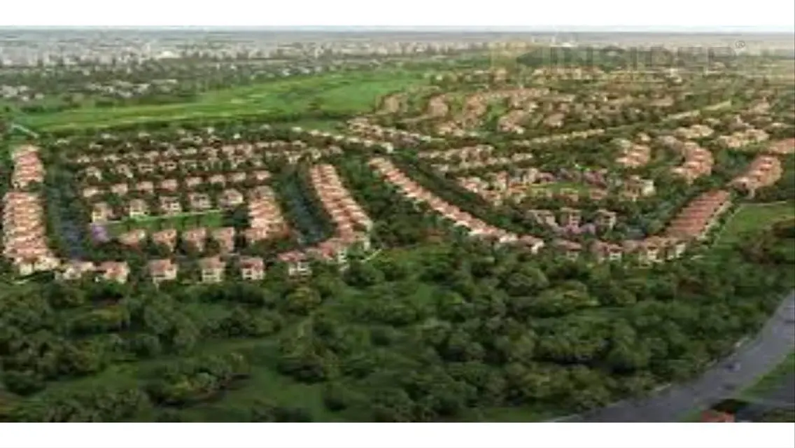 Luxurious Apartment with Spacious Living and Stunning Views