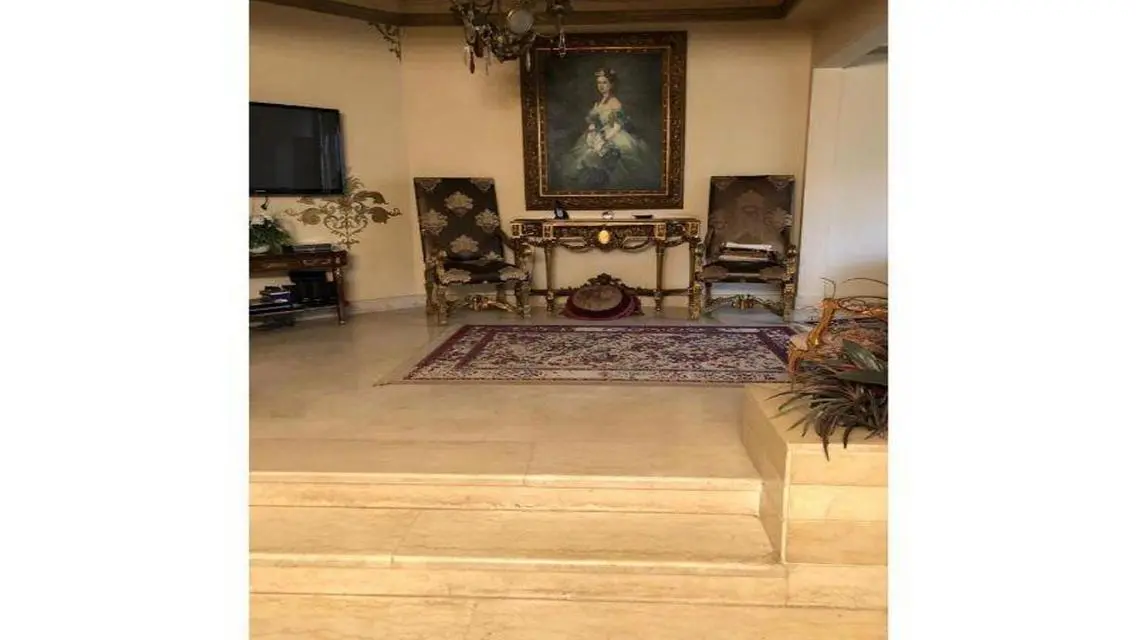 Luxury Villa with 350 m² Space