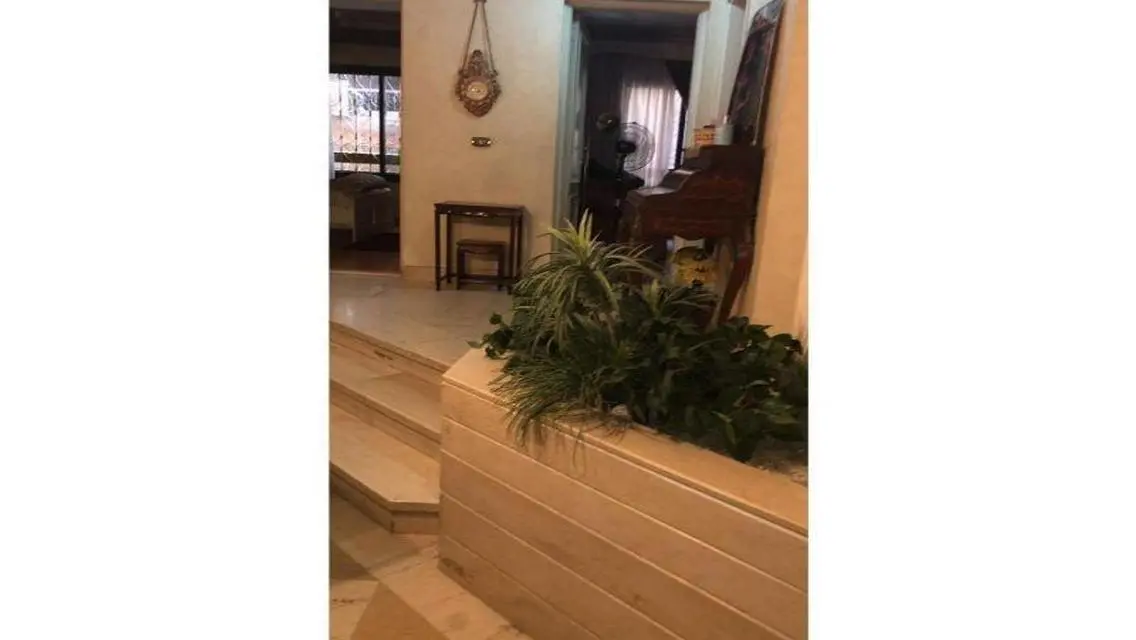 Luxury Villa with 350 m² Space