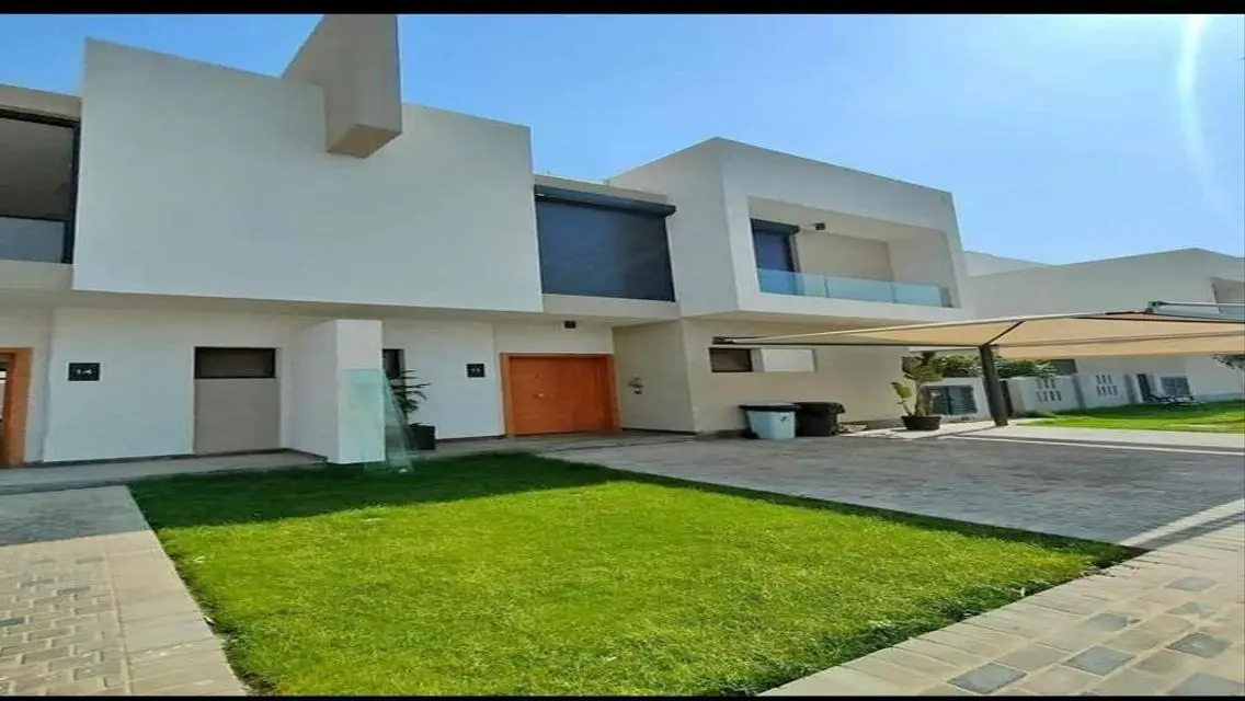 Luxury Villa for Sale - 341 sqm in a Prime Location