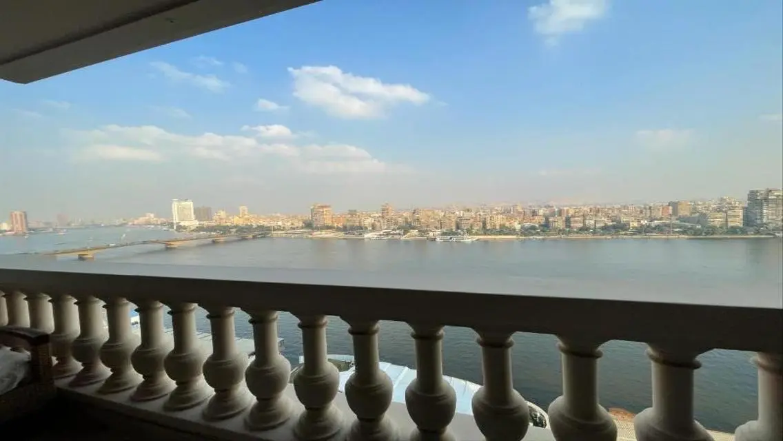فيلا فاخرة للبيع بمساحة واسعة