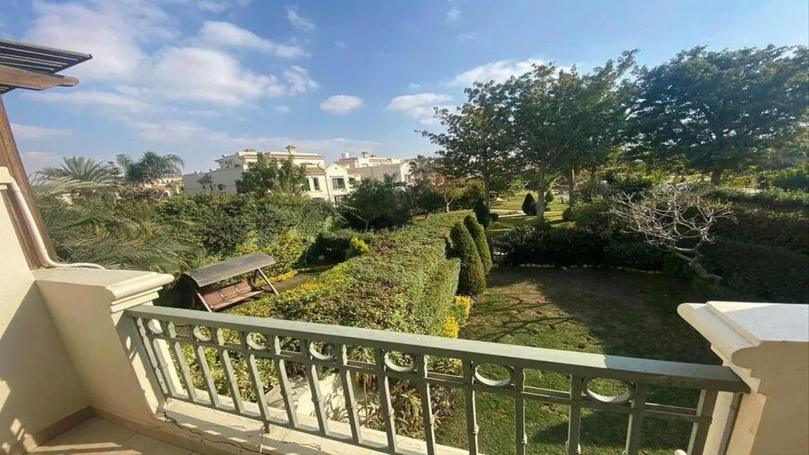 Stunning 3-Bedroom Apartment with Pool and Private Garden