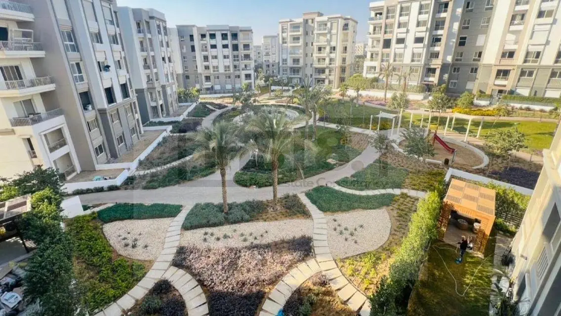 Luxurious Apartment in a Prime Location with Spacious Layout