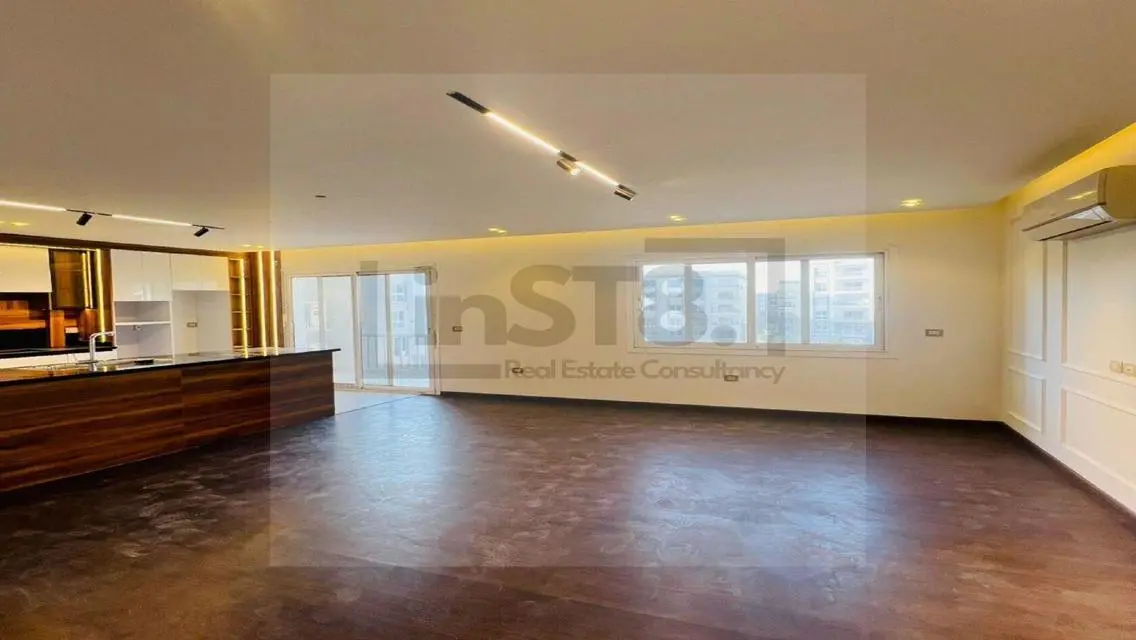 Luxurious Apartment in a Prime Location with Spacious Layout