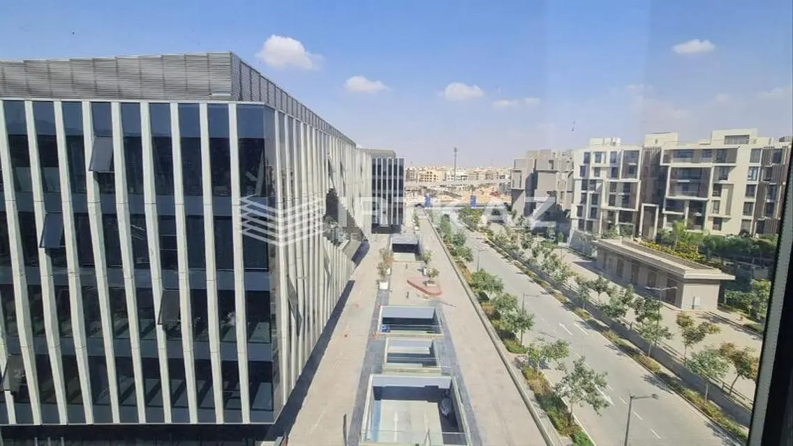 شقة فاخرة بمساحة متر في قلب المدينة