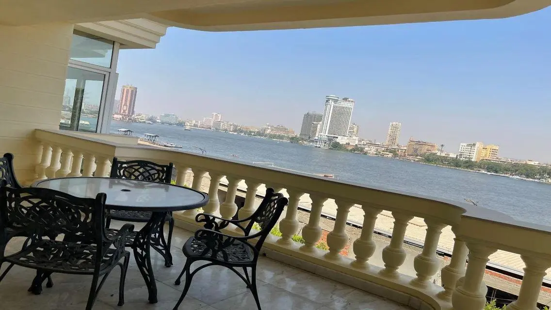 فيلا فاخرة بمساحة 300 متر للبيع