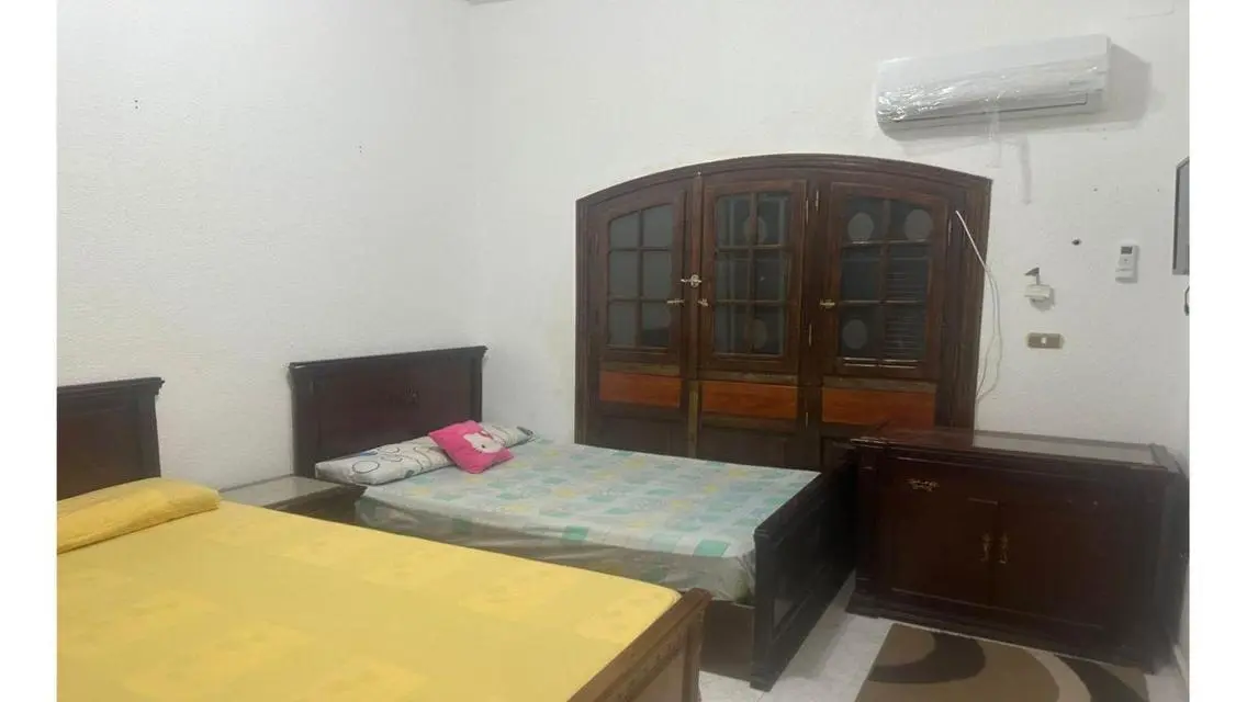 فيلا فاخرة للبيع مع إطلالة رائعة