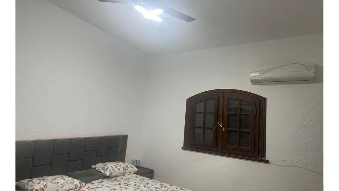 فيلا فاخرة للبيع مع إطلالة رائعة