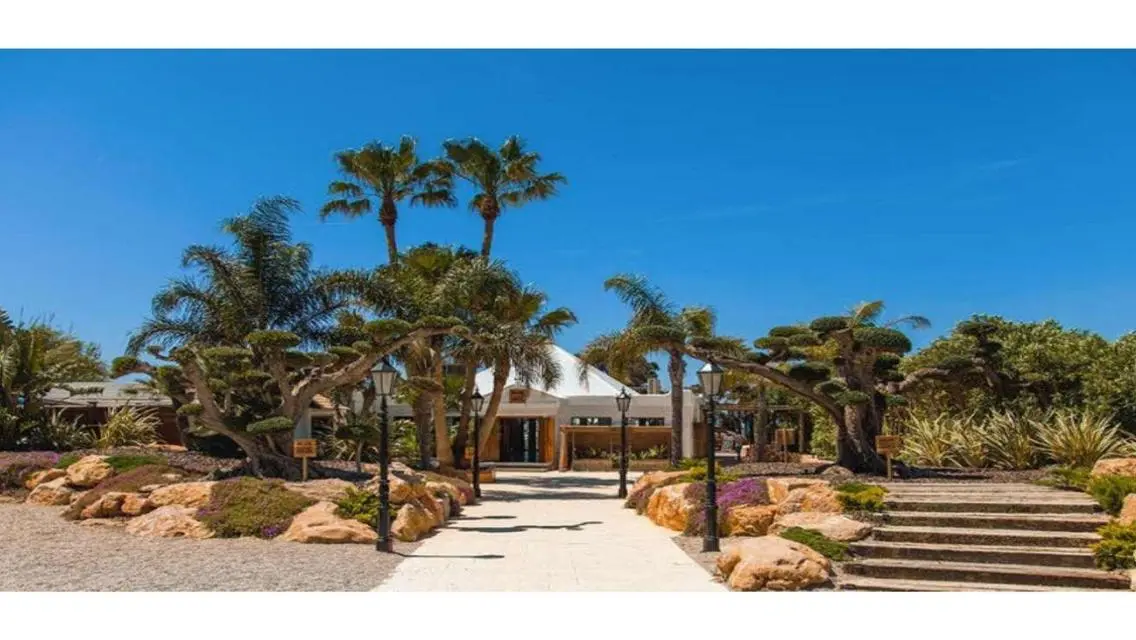 Luxury Villa with Private Pool on 600 sqm