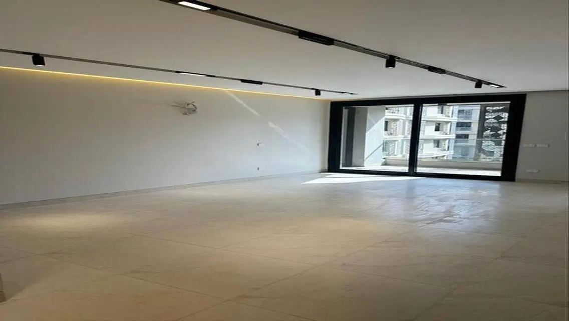 Spacious Apartment for Sale at 25000 EGP per Meter in a Prime Location