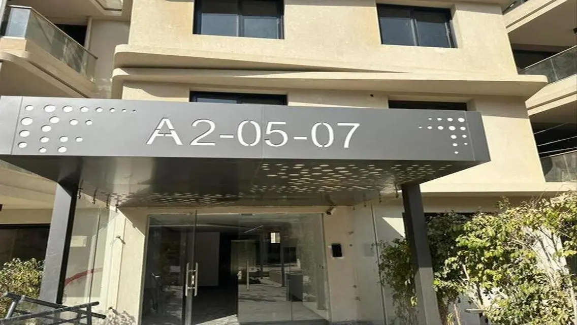 Spacious Apartment for Sale at 25000 EGP per Meter in a Prime Location