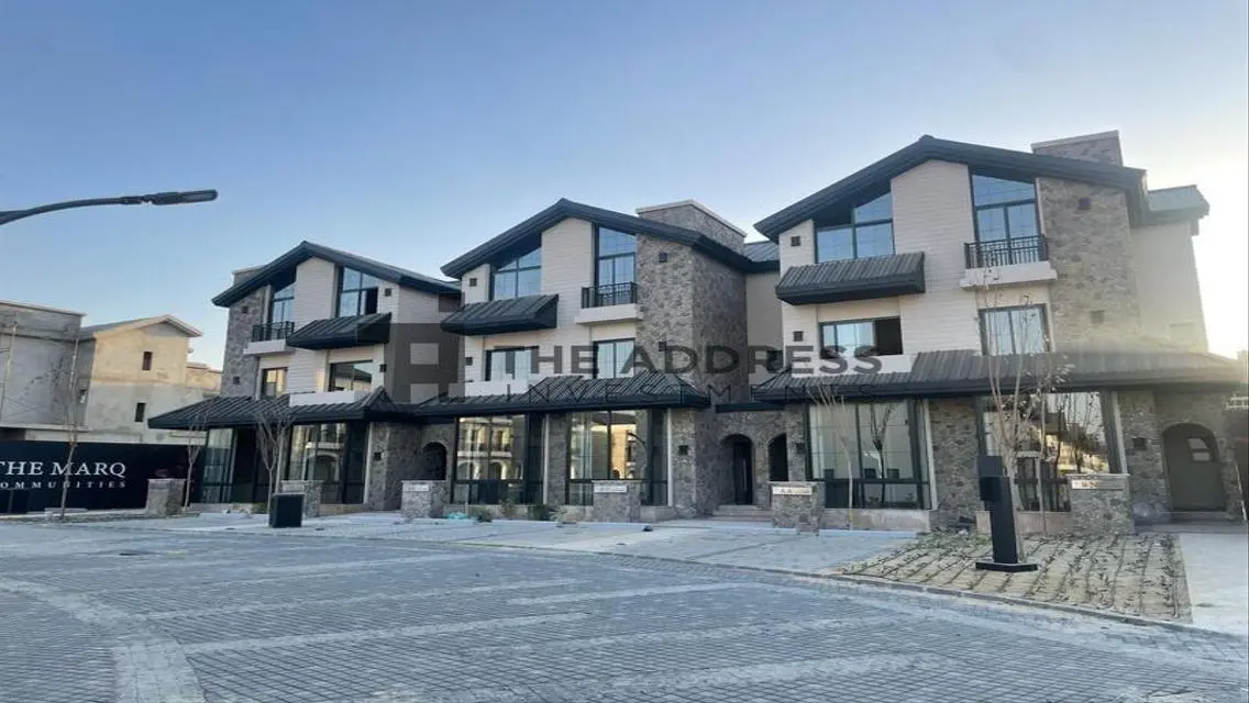فيلا فاخرة للبيع في AUC Mountain View, القاهرة الجديدة